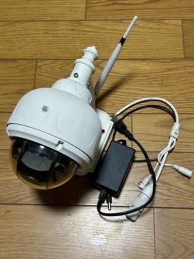 屋外対応ドーム型監視カメラ　稼働しますがジャンク扱い