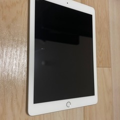 iPad 第六世代32GBsimフリー