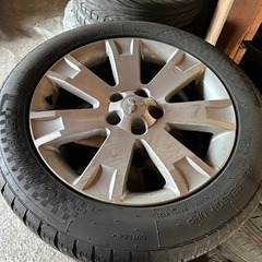 車のパーツ タイヤ、ホイール