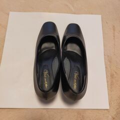 黒のパンプス