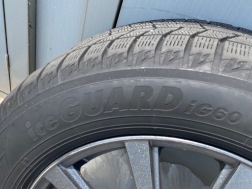 車のパーツ タイヤ、ホイール