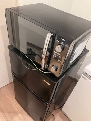 冷蔵庫と電子レンジのセット