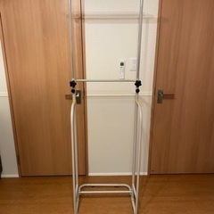 美品　筋トレ　ぶら下がり健康器