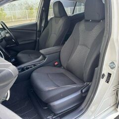 ☆ご成約☆＼誰でも車が買える次世代自社ローン専門店／ 安心の１年保証付き 距離無制限！中古車販売 カーメル小田原店　平成28年 トヨタ　プリウス　99000kmの画像