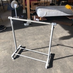 ハンガーパイプ