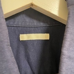 GU ネイビー　ワイシャツの画像