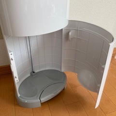 おむつポット　日本育児の画像