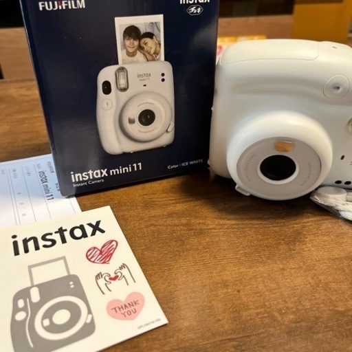 美品！チェキカメラinstaxmini11 近場お届けも可能