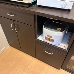 《美品》キッチンカウンター　　食器棚