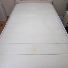 ニトリ　セミダブル　ベッドフレーム＋マットレスの画像