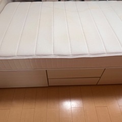 ニトリ　セミダブル　ベッドフレーム＋マットレスの画像