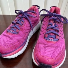 HOKA oneone 24.0ランニングシューズ