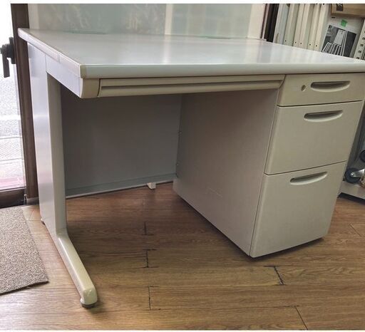 Ｗ1000片袖デスク￥7,000