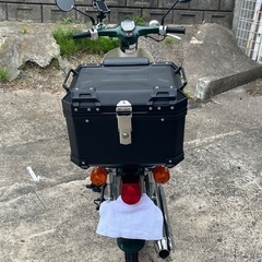スーパーカブ50 インジェクション リアBOX付きの画像