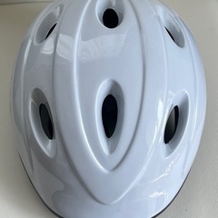 自転車用　ヘルメット　女性　子供用　54〜58cm 調節ボタンあり　サギサカ　白　の画像
