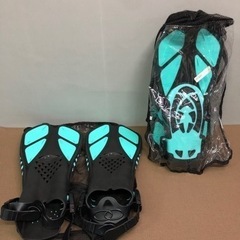 中古美品　ダイビングフィン　2セット 大人用　ストラップ　フリーサイズ