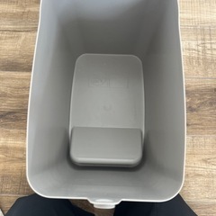 おむつゴミ箱の画像