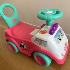 ミニーちゃん　足こぎ車　手押し車　おもちゃ 