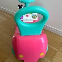 ミニーちゃん　足こぎ車　手押し車　おもちゃ の画像