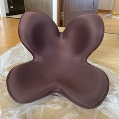 骨盤サポートチェア　MTG Style ブラウン