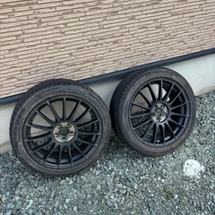 車のパーツ タイヤ、ホイール