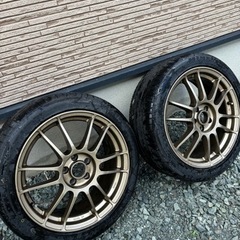車のパーツ タイヤ、ホイール