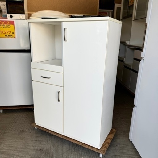 【超美品‼️】ニトリ 80cm幅ミドルレンジボード 食器棚 キッチンカウンター 収納家具 鏡面仕上げホワイト♪