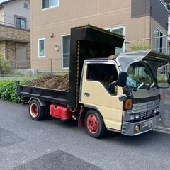 常用ダンプ　ユンボオペ　承ります。