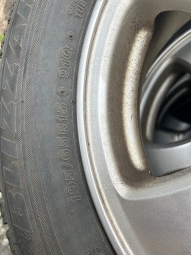車のパーツ タイヤ、ホイール
