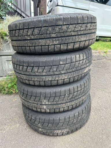車のパーツ タイヤ、ホイール