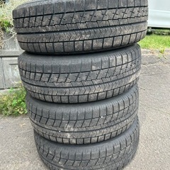 車のパーツ タイヤ、ホイール