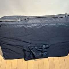 折りたたみマッサージベッドの画像
