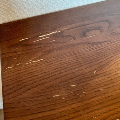 ベッドサイドテーブルの画像