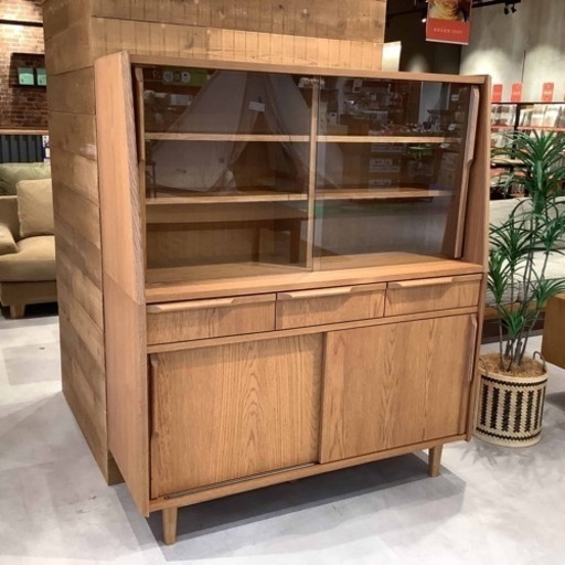 もうすぐ期限です⚠️7/25まで！使用頻度低め　UNICOウニコ　TOVE(トーヴ) カップボード W1200 家具 収納家具 キャビネット