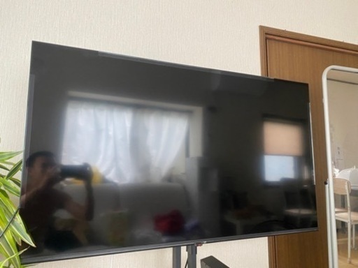 ベゼルレス4K対応50型液晶テレビ