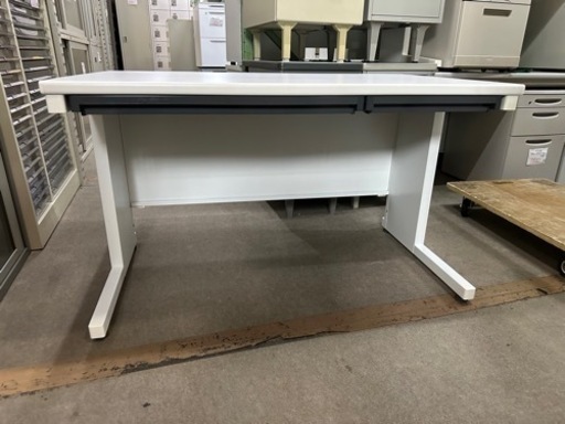 コクヨ　平机　幅120 奥70高さ70cm オフィス用家具