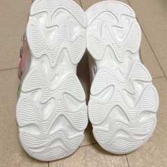 【新品】光る靴　子供靴　ダイヤル式の画像