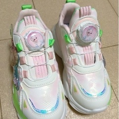 【新品】光る靴　子供靴　ダイヤル式の画像