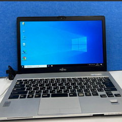 超コンパクト！薄型のパソコン/富士通/ i5/ WEBカメラ/ Windows10の画像