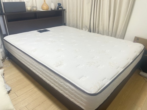 【値下げ!!】ベッド無料！！ クイーンサイズベッド（sealyの高級マットレス）