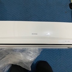 【美品】取り外し済み　受け取り可能日お伝えください　六畳用エアコン