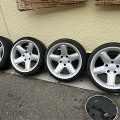 シュニッツァー　18インチ　4本セット