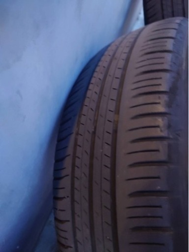 車のパーツ タイヤ、ホイール