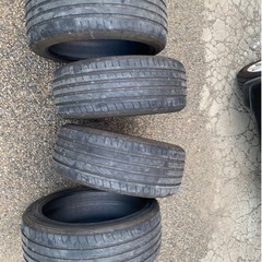 車のパーツ タイヤ、ホイール