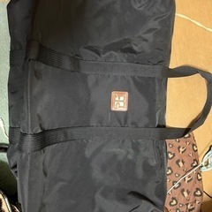 クレージュ　大きいナイロンバッグ　黒