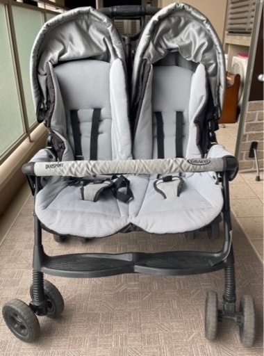 ベビーカー　2人乗り　双子　横型