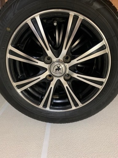 車のパーツ タイヤ、ホイール