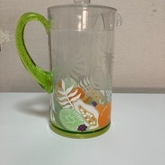スタバのピッチャーの画像