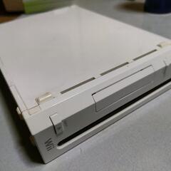 Wii(本体のみ)、ゲームソフト2枚セット