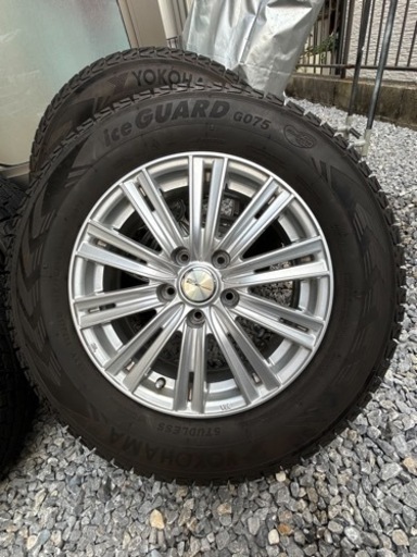  決まりました　デリカD5 225/70R16スタッドレスタイヤ+アルミホイル